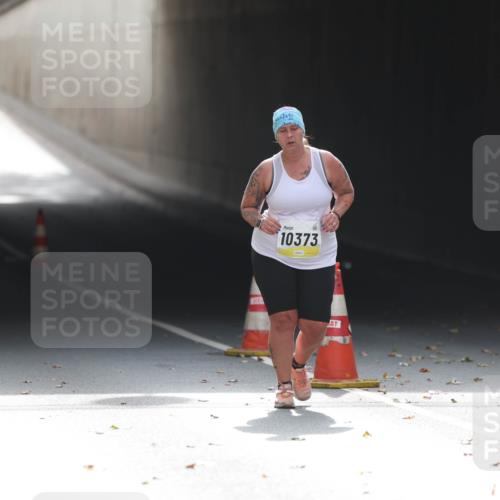 05.10.2025 - 20. swb-Marathon Bremen Michael Strokosch http://msf.ph/oto/9209409 05.10.2025 11:17:19 Laufen 10373 meine-sportfotos.de