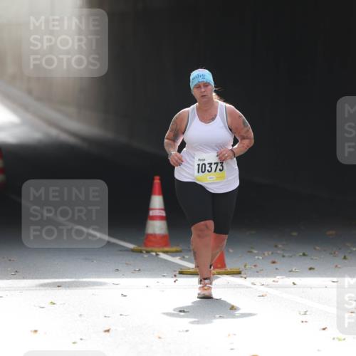 05.10.2025 - 20. swb-Marathon Bremen Michael Strokosch http://msf.ph/oto/9209411 05.10.2025 11:17:20 Laufen 10373 meine-sportfotos.de