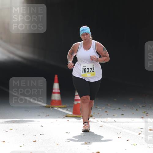 05.10.2025 - 20. swb-Marathon Bremen Michael Strokosch http://msf.ph/oto/9209413 05.10.2025 11:17:20 Laufen 10373 meine-sportfotos.de