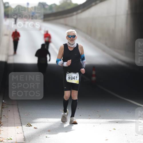 05.10.2025 - 20. swb-Marathon Bremen Michael Strokosch http://msf.ph/oto/9209419 05.10.2025 11:17:33 Laufen 9941 meine-sportfotos.de