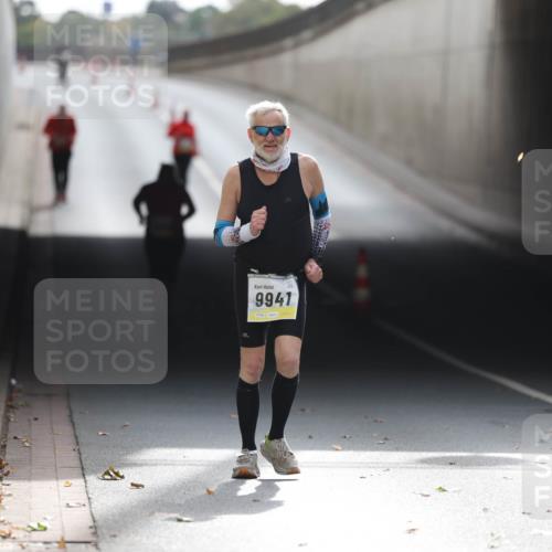 05.10.2025 - 20. swb-Marathon Bremen Michael Strokosch http://msf.ph/oto/9209420 05.10.2025 11:17:33 Laufen 9941 meine-sportfotos.de
