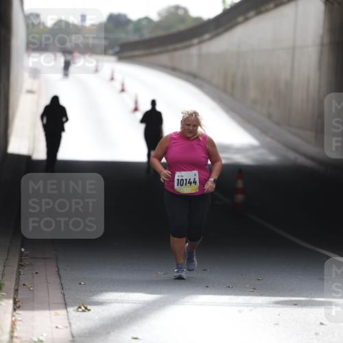 05.10.2025 - 20. swb-Marathon Bremen Michael Strokosch http://msf.ph/oto/9209426 05.10.2025 11:17:42 Laufen 10144 meine-sportfotos.de
