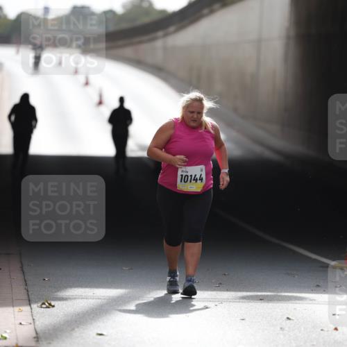 05.10.2025 - 20. swb-Marathon Bremen Michael Strokosch http://msf.ph/oto/9209429 05.10.2025 11:17:44 Laufen 10144 meine-sportfotos.de