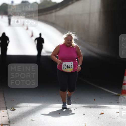 05.10.2025 - 20. swb-Marathon Bremen Michael Strokosch http://msf.ph/oto/9209430 05.10.2025 11:17:44 Laufen 10144 meine-sportfotos.de