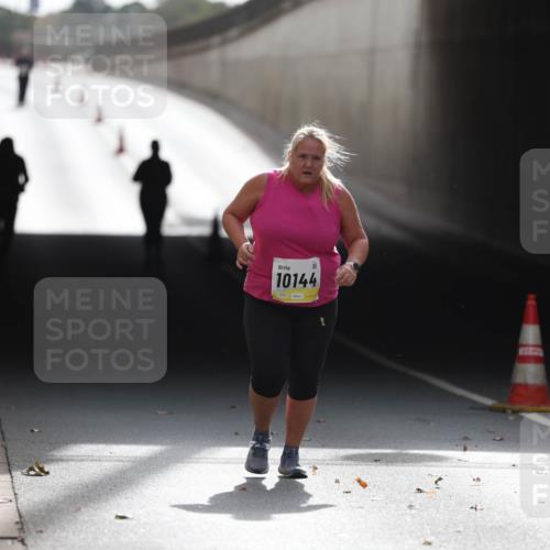 05.10.2025 - 20. swb-Marathon Bremen Michael Strokosch http://msf.ph/oto/9209431 05.10.2025 11:17:45 Laufen 10144 meine-sportfotos.de