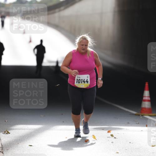 05.10.2025 - 20. swb-Marathon Bremen Michael Strokosch http://msf.ph/oto/9209432 05.10.2025 11:17:45 Laufen 10144 meine-sportfotos.de