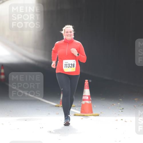 05.10.2025 - 20. swb-Marathon Bremen Michael Strokosch http://msf.ph/oto/9209440 05.10.2025 11:18:04 Laufen 11326 meine-sportfotos.de