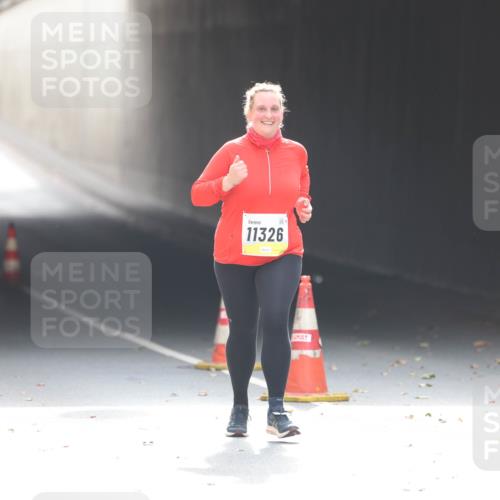 05.10.2025 - 20. swb-Marathon Bremen Michael Strokosch http://msf.ph/oto/9209441 05.10.2025 11:18:05 Laufen 11326 meine-sportfotos.de