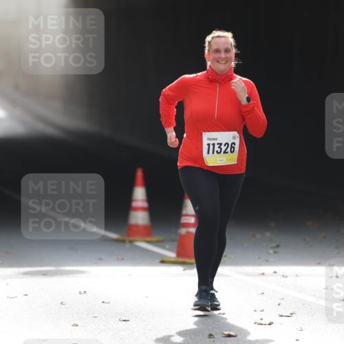 05.10.2025 - 20. swb-Marathon Bremen Michael Strokosch http://msf.ph/oto/9209444 05.10.2025 11:18:06 Laufen 410, 11326 meine-sportfotos.de