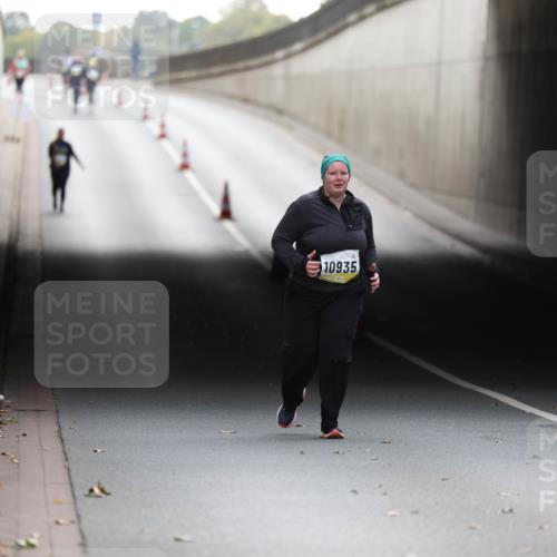 05.10.2025 - 20. swb-Marathon Bremen Michael Strokosch http://msf.ph/oto/9209448 05.10.2025 11:18:37 Laufen 10935 meine-sportfotos.de
