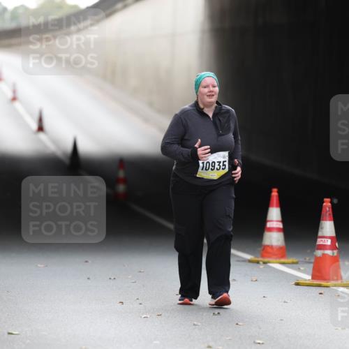05.10.2025 - 20. swb-Marathon Bremen Michael Strokosch http://msf.ph/oto/9209453 05.10.2025 11:18:40 Laufen 10935 meine-sportfotos.de