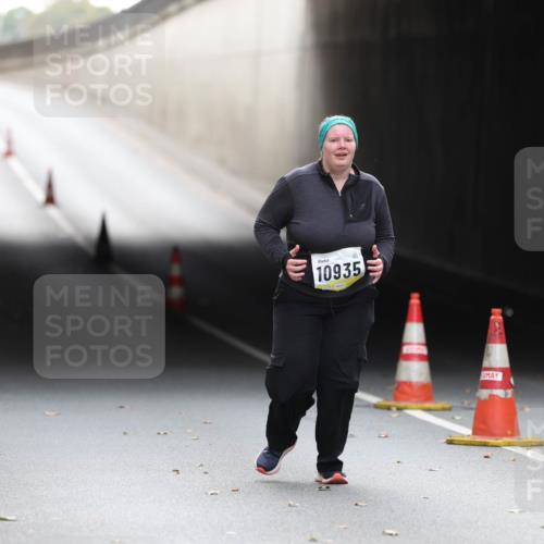 05.10.2025 - 20. swb-Marathon Bremen Michael Strokosch http://msf.ph/oto/9209454 05.10.2025 11:18:40 Laufen 10935 meine-sportfotos.de
