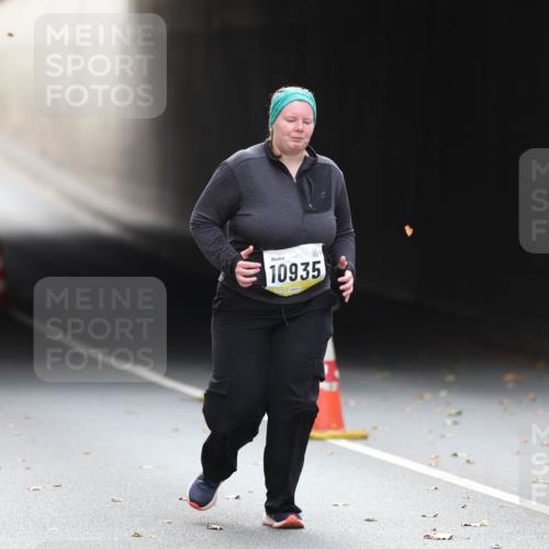 05.10.2025 - 20. swb-Marathon Bremen Michael Strokosch http://msf.ph/oto/9209458 05.10.2025 11:18:42 Laufen 10935 meine-sportfotos.de