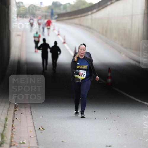 05.10.2025 - 20. swb-Marathon Bremen Michael Strokosch http://msf.ph/oto/9209461 05.10.2025 11:19:14 Laufen 27 meine-sportfotos.de