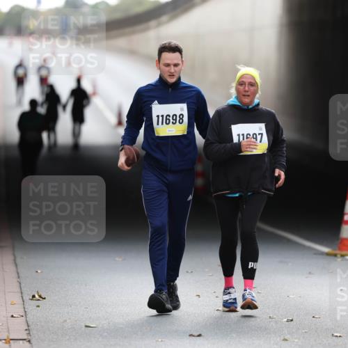 05.10.2025 - 20. swb-Marathon Bremen Michael Strokosch http://msf.ph/oto/9209482 05.10.2025 11:19:36 Laufen 11698, 11997 meine-sportfotos.de