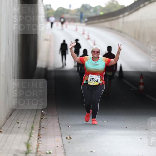 05.10.2025 - 20. swb-Marathon Bremen Michael Strokosch http://msf.ph/oto/9209489 05.10.2025 11:19:49 Laufen 9559 meine-sportfotos.de