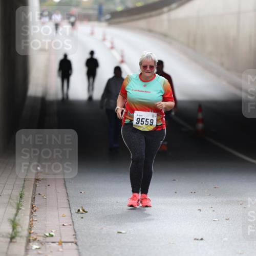 05.10.2025 - 20. swb-Marathon Bremen Michael Strokosch http://msf.ph/oto/9209497 05.10.2025 11:19:52 Laufen 9559 meine-sportfotos.de
