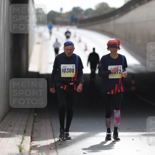 05.10.2025 - 20. swb-Marathon Bremen Michael Strokosch http://msf.ph/oto/9209522 05.10.2025 11:20:25 Laufen 10300, 72 meine-sportfotos.de