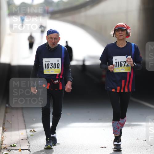 05.10.2025 - 20. swb-Marathon Bremen Michael Strokosch http://msf.ph/oto/9209527 05.10.2025 11:20:28 Laufen 4, 10300, 11572 meine-sportfotos.de