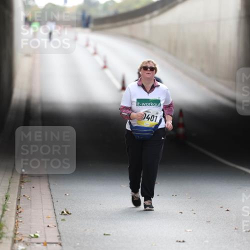 05.10.2025 - 20. swb-Marathon Bremen Michael Strokosch http://msf.ph/oto/9209536 05.10.2025 11:21:02 Laufen 401 meine-sportfotos.de