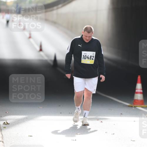 05.10.2025 - 20. swb-Marathon Bremen Michael Strokosch http://msf.ph/oto/9209544 05.10.2025 11:21:11 Laufen 10482 meine-sportfotos.de