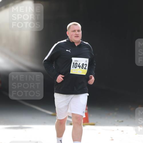 05.10.2025 - 20. swb-Marathon Bremen Michael Strokosch http://msf.ph/oto/9209551 05.10.2025 11:21:14 Laufen 10482 meine-sportfotos.de