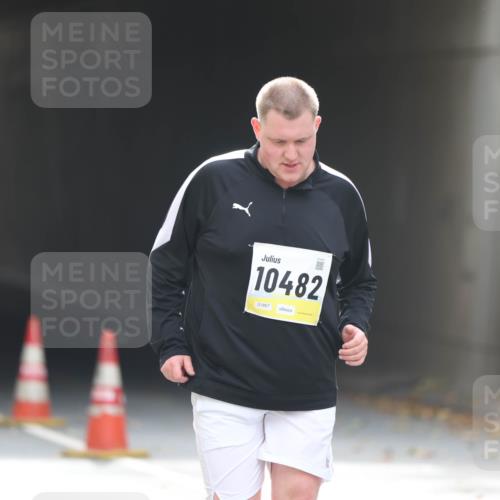05.10.2025 - 20. swb-Marathon Bremen Michael Strokosch http://msf.ph/oto/9209556 05.10.2025 11:21:15 Laufen 10482, 01867 meine-sportfotos.de