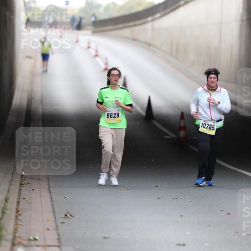 05.10.2025 - 20. swb-Marathon Bremen Michael Strokosch http://msf.ph/oto/9209560 05.10.2025 11:22:06 Laufen 9629, 10765 meine-sportfotos.de
