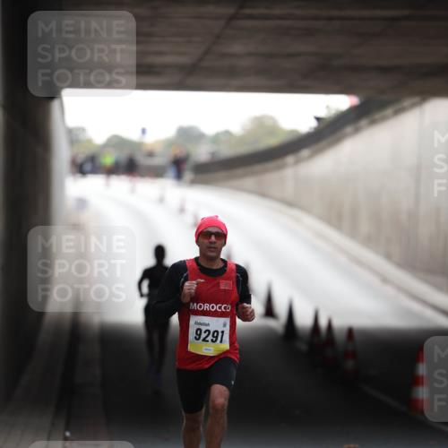 05.10.2025 - 20. swb-Marathon Bremen Michael Strokosch http://msf.ph/oto/9209678 05.10.2025 10:28:21 Laufen 9291 meine-sportfotos.de