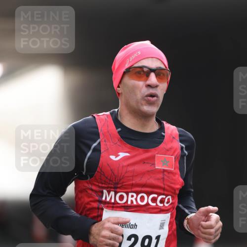 05.10.2025 - 20. swb-Marathon Bremen Michael Strokosch http://msf.ph/oto/9209690 05.10.2025 10:28:24 Laufen 291 meine-sportfotos.de