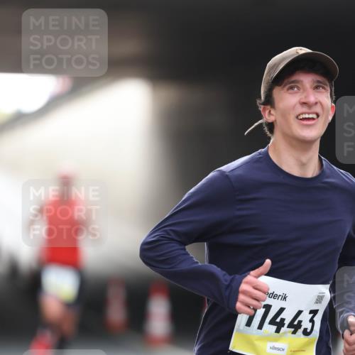 05.10.2025 - 20. swb-Marathon Bremen Michael Strokosch http://msf.ph/oto/9209909 05.10.2025 10:31:30 Laufen 11443 meine-sportfotos.de