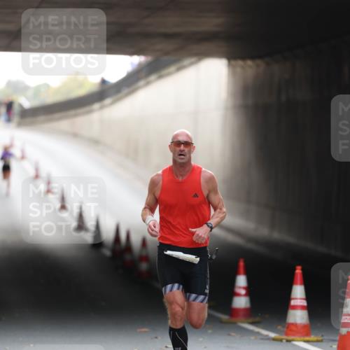 05.10.2025 - 20. swb-Marathon Bremen Michael Strokosch http://msf.ph/oto/9209910 05.10.2025 10:31:31 Laufen  meine-sportfotos.de