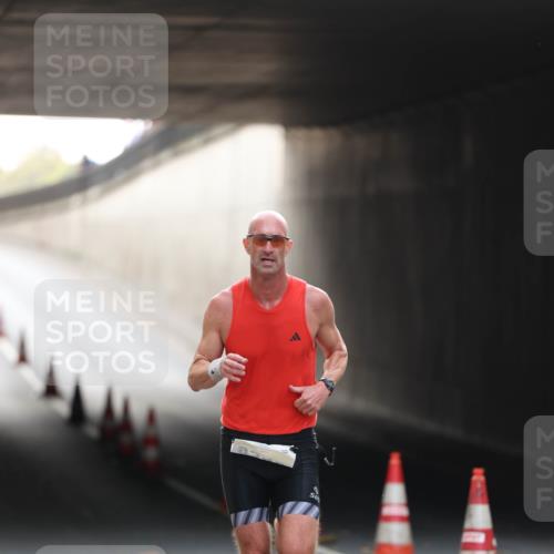 05.10.2025 - 20. swb-Marathon Bremen Michael Strokosch http://msf.ph/oto/9209913 05.10.2025 10:31:32 Laufen  meine-sportfotos.de