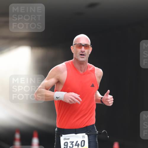 05.10.2025 - 20. swb-Marathon Bremen Michael Strokosch http://msf.ph/oto/9209918 05.10.2025 10:31:34 Laufen 9340, 02300 meine-sportfotos.de
