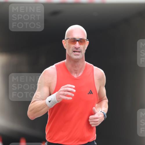 05.10.2025 - 20. swb-Marathon Bremen Michael Strokosch http://msf.ph/oto/9209920 05.10.2025 10:31:34 Laufen 0 meine-sportfotos.de