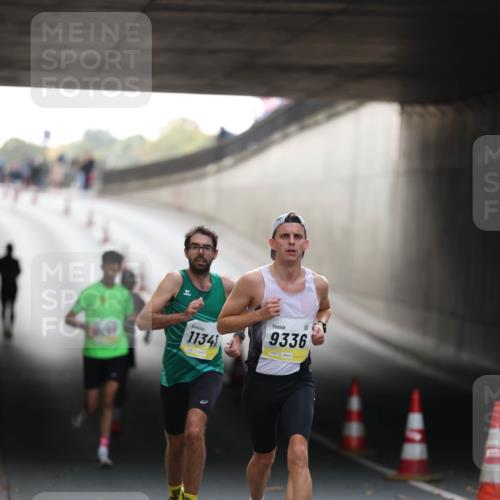 05.10.2025 - 20. swb-Marathon Bremen Michael Strokosch http://msf.ph/oto/9209926 05.10.2025 10:31:43 Laufen 11341, 9336 meine-sportfotos.de