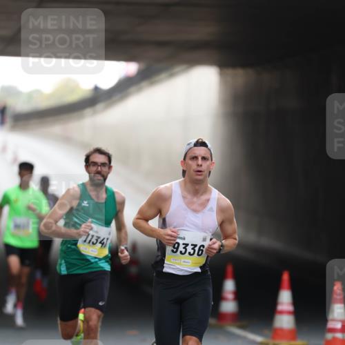 05.10.2025 - 20. swb-Marathon Bremen Michael Strokosch http://msf.ph/oto/9209930 05.10.2025 10:31:44 Laufen 1134, 9336, 01811 meine-sportfotos.de
