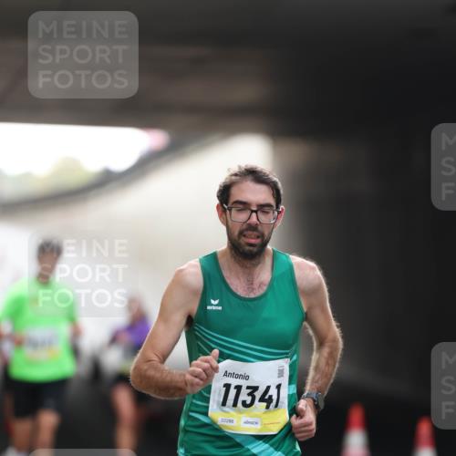 05.10.2025 - 20. swb-Marathon Bremen Michael Strokosch http://msf.ph/oto/9209936 05.10.2025 10:31:46 Laufen 11341, 02286 meine-sportfotos.de