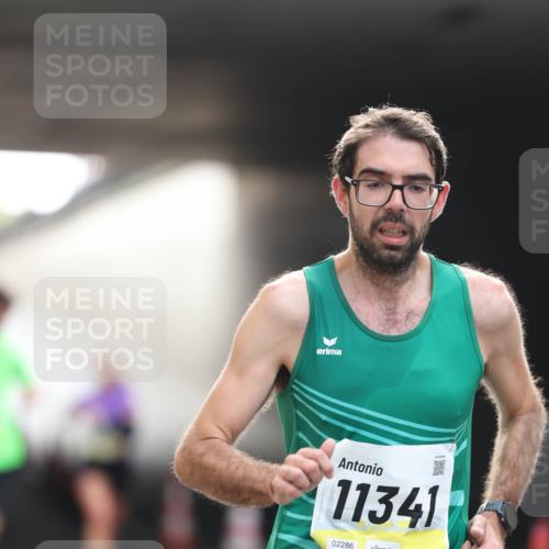 05.10.2025 - 20. swb-Marathon Bremen Michael Strokosch http://msf.ph/oto/9209939 05.10.2025 10:31:47 Laufen 11341, 02286 meine-sportfotos.de