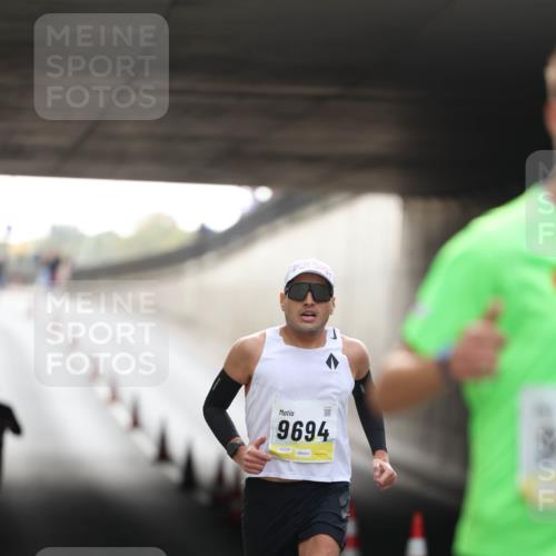 05.10.2025 - 20. swb-Marathon Bremen Michael Strokosch http://msf.ph/oto/9209947 05.10.2025 10:31:50 Laufen 9694, 02236 meine-sportfotos.de