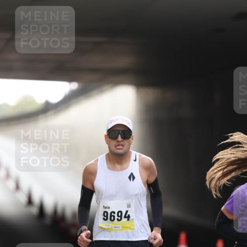 05.10.2025 - 20. swb-Marathon Bremen Michael Strokosch http://msf.ph/oto/9209949 05.10.2025 10:31:50 Laufen 9694, 02236 meine-sportfotos.de