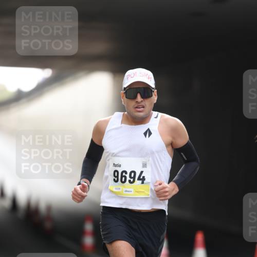 05.10.2025 - 20. swb-Marathon Bremen Michael Strokosch http://msf.ph/oto/9209951 05.10.2025 10:31:51 Laufen 9694, 02236 meine-sportfotos.de