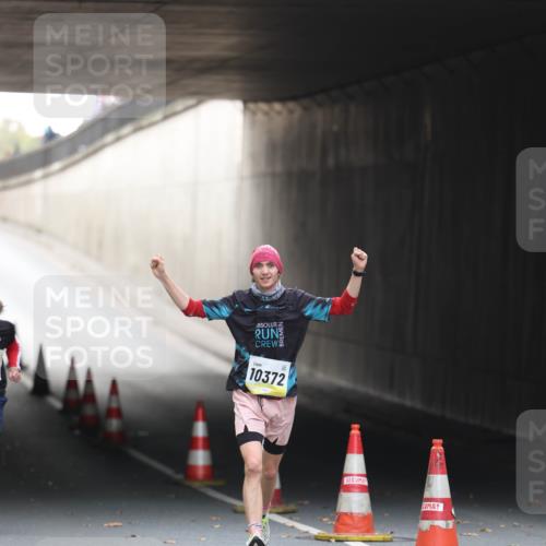 05.10.2025 - 20. swb-Marathon Bremen Michael Strokosch http://msf.ph/oto/9209972 05.10.2025 10:32:12 Laufen 10372 meine-sportfotos.de