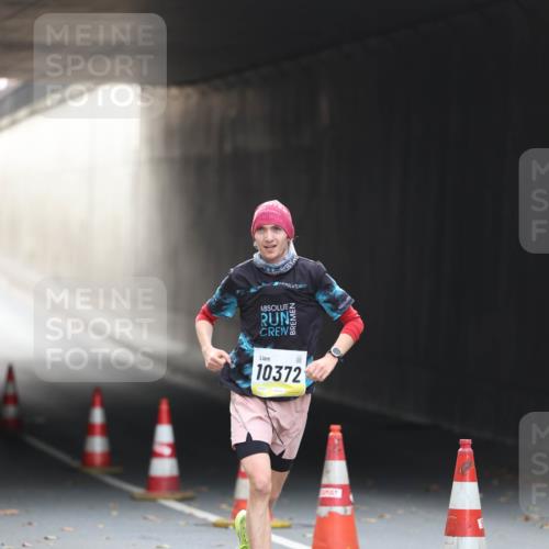 05.10.2025 - 20. swb-Marathon Bremen Michael Strokosch http://msf.ph/oto/9209978 05.10.2025 10:32:14 Laufen 10372 meine-sportfotos.de
