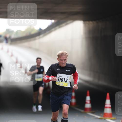 05.10.2025 - 20. swb-Marathon Bremen Michael Strokosch http://msf.ph/oto/9209983 05.10.2025 10:32:15 Laufen 11013, 01847 meine-sportfotos.de