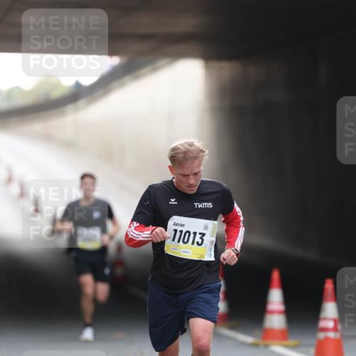 05.10.2025 - 20. swb-Marathon Bremen Michael Strokosch http://msf.ph/oto/9209986 05.10.2025 10:32:16 Laufen 11013, 01847 meine-sportfotos.de