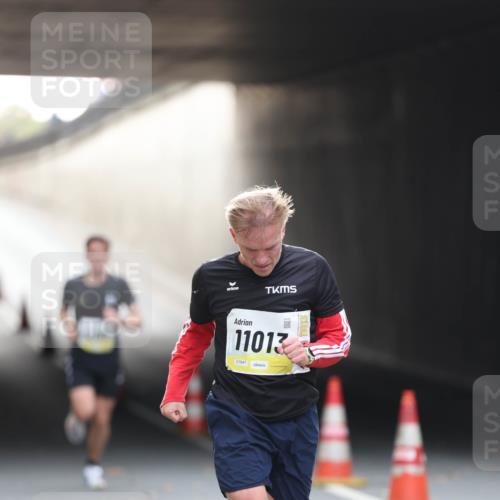 05.10.2025 - 20. swb-Marathon Bremen Michael Strokosch http://msf.ph/oto/9209988 05.10.2025 10:32:16 Laufen 11013, 01847, 11013 meine-sportfotos.de