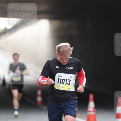 05.10.2025 - 20. swb-Marathon Bremen Michael Strokosch http://msf.ph/oto/9209989 05.10.2025 10:32:17 Laufen 11013, 01847 meine-sportfotos.de