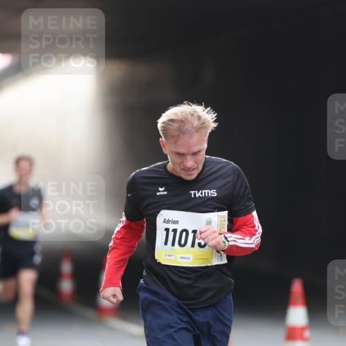 05.10.2025 - 20. swb-Marathon Bremen Michael Strokosch http://msf.ph/oto/9209991 05.10.2025 10:32:17 Laufen 11015, 01847 meine-sportfotos.de