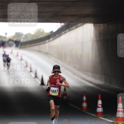 05.10.2025 - 20. swb-Marathon Bremen Michael Strokosch http://msf.ph/oto/9210019 05.10.2025 10:32:31 Laufen 11687 meine-sportfotos.de